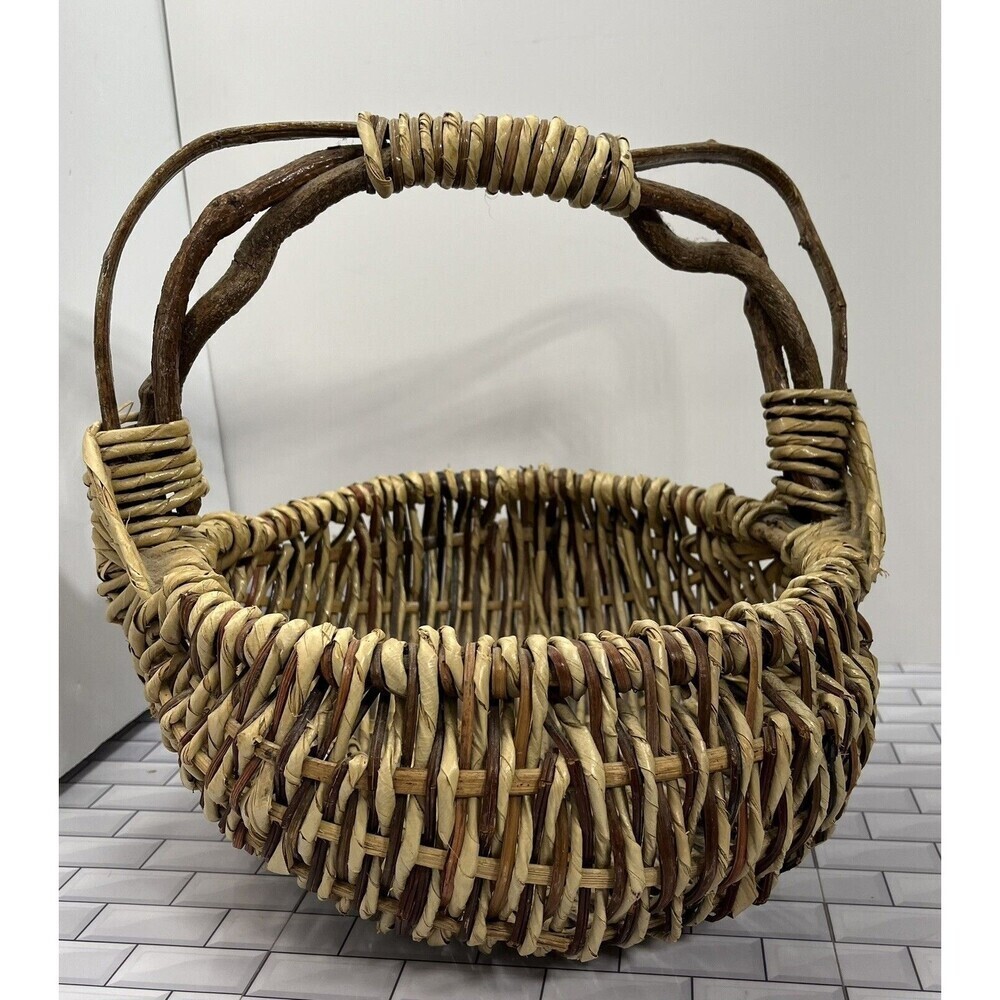 Vintage Primitive Gathering Basket Raw Curly Willow Handle Woven Large Farmhouse